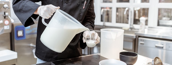 Jars and jugs for measuring, storage and dispensing in laboratory, catering and industrial use